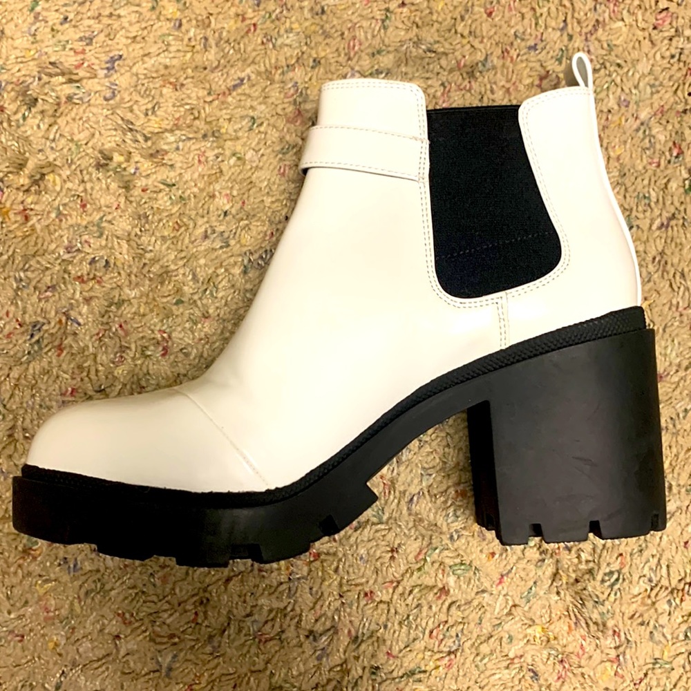Mix No. 6 Size 9.5M Women's White Patent Leather Videl Chelsea Block Heel Boots - Picture 3 of 5